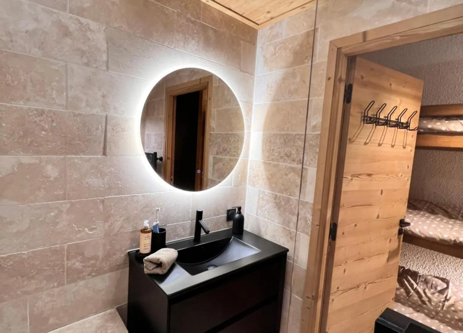 Val Thorens, Serac 7 - Tout Neuf, Pied Des Pistes, Plein Sud, Vue Magnifique - Familial